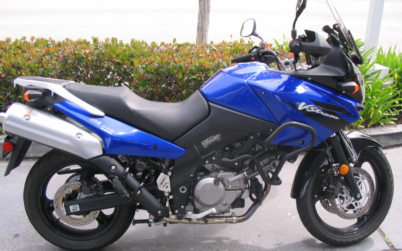 Популярный мотоцикл Suzuki V-Storm 1000  DL