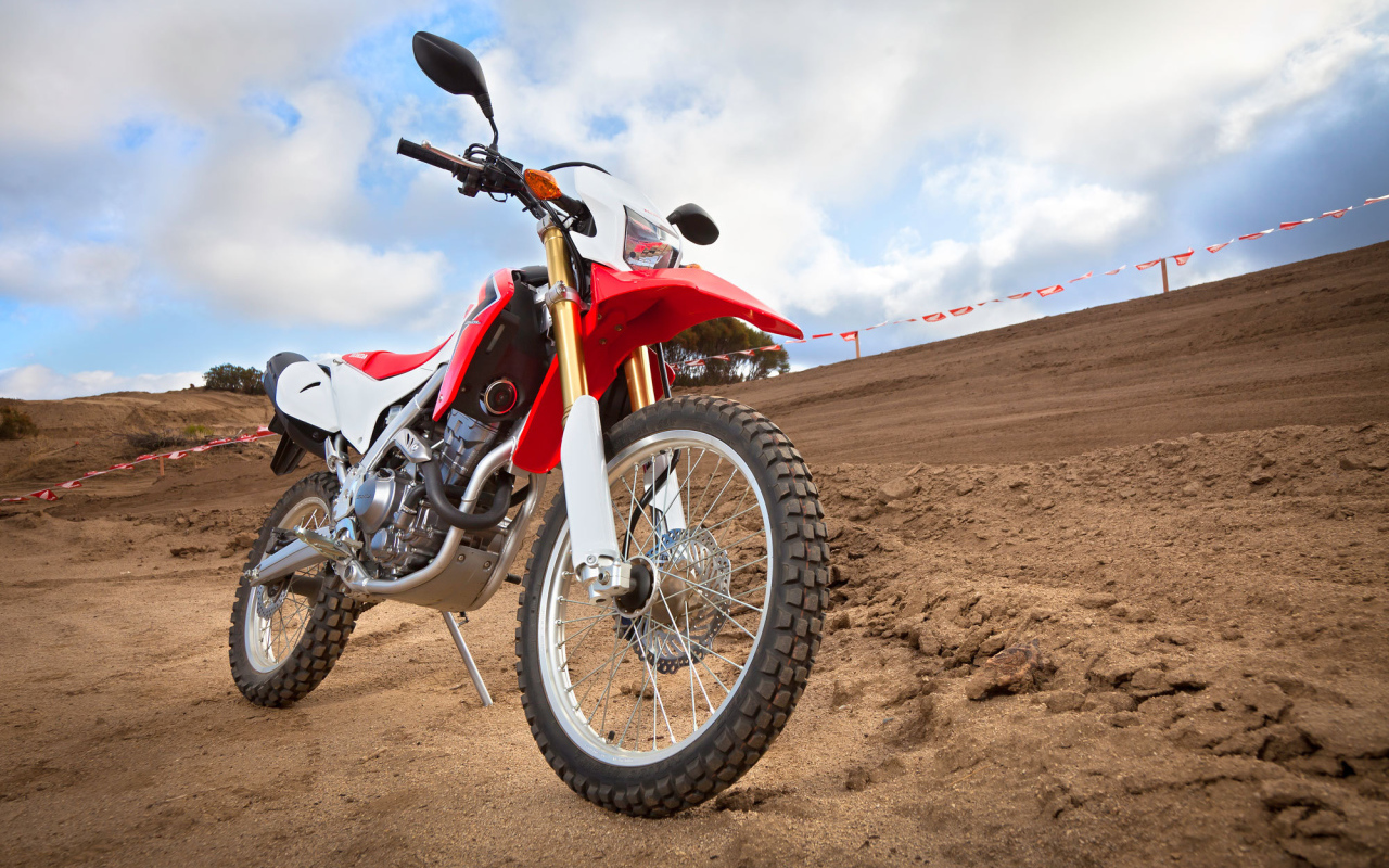 Надежный мотоцикл Honda CRF 250 L