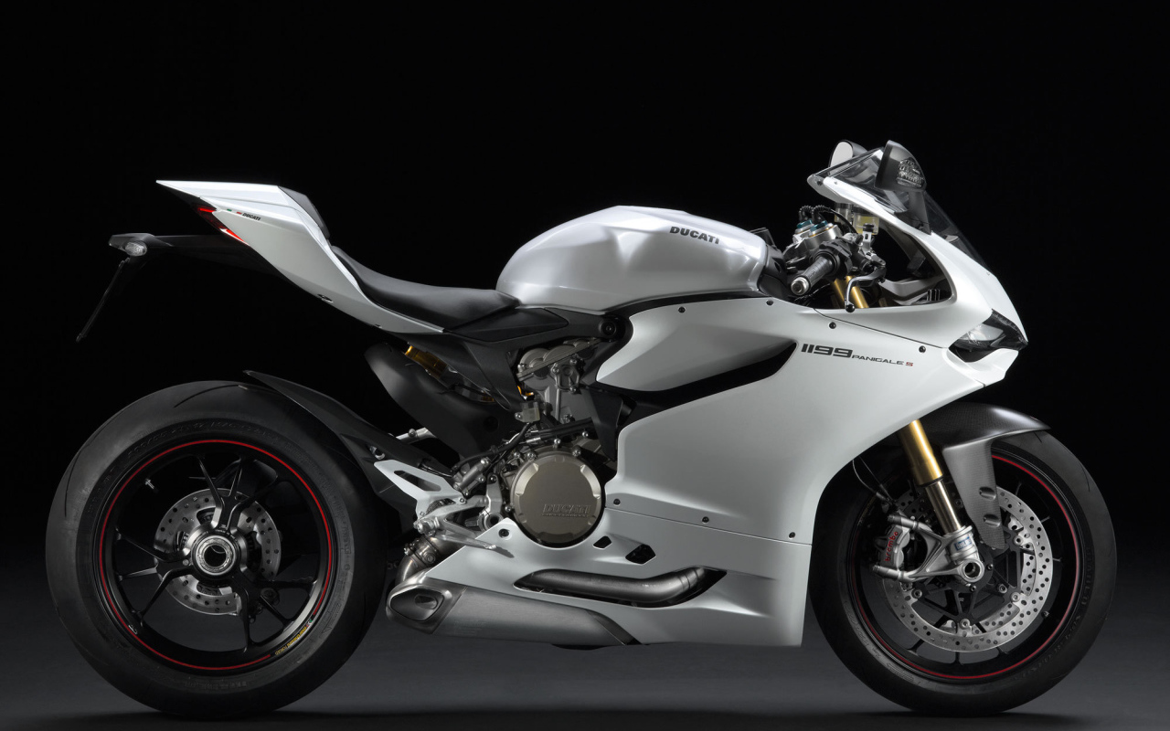 Надежный мотоцикл Ducati Superbike 1199 Panigale