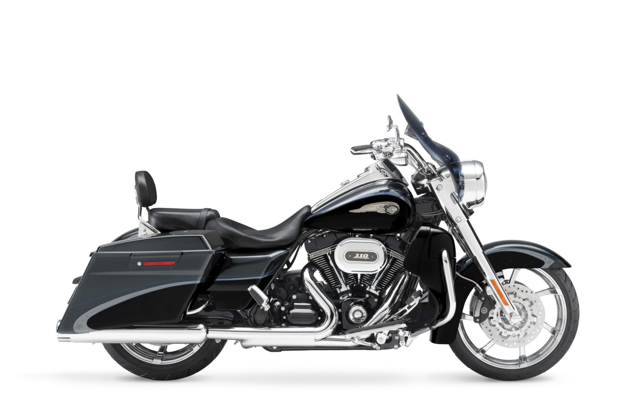 Надежный мотоцикл Harley-Davidson Road King Anniversary Edition