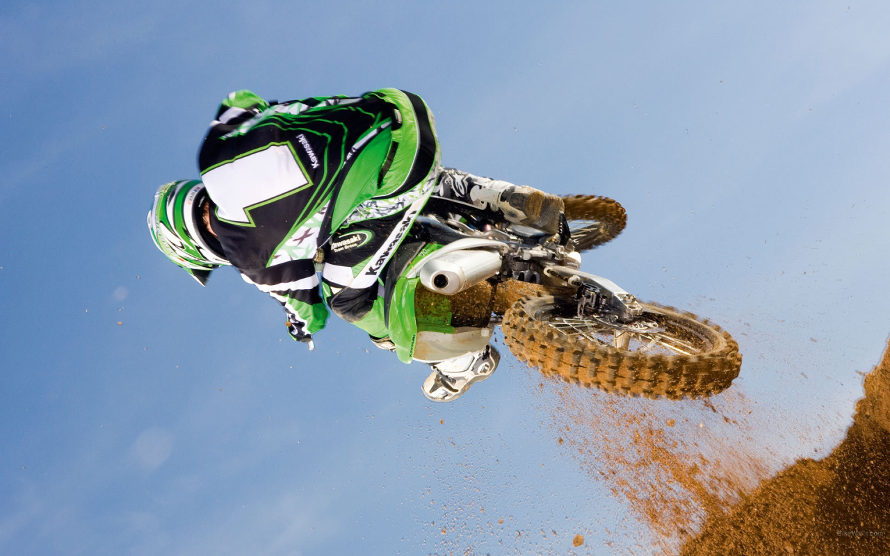 Надежный мотоцикл Kawasaki KX 450 F