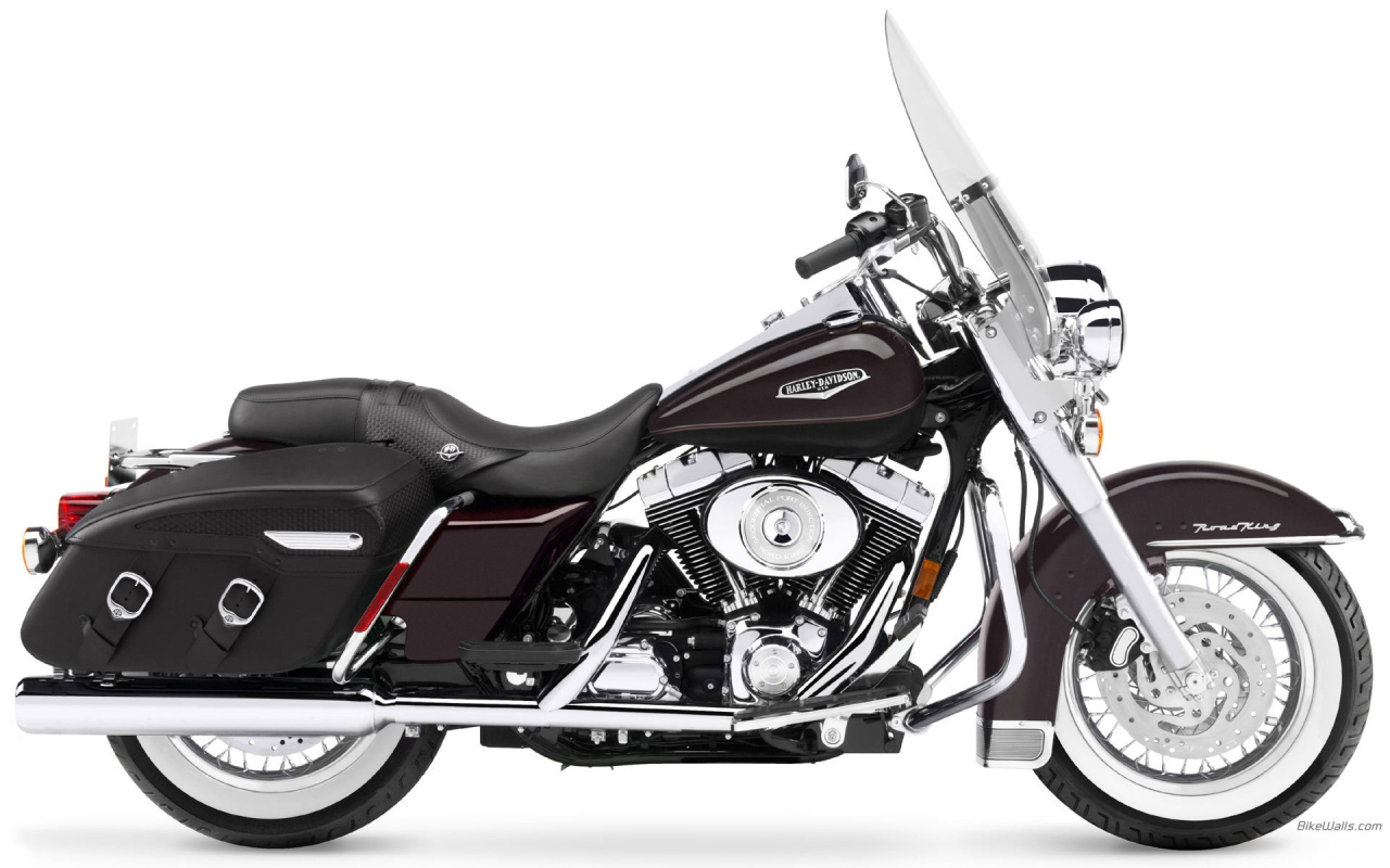 Тест-драйв мотоцикла Harley-Davidson Road King Anniversary Edition
