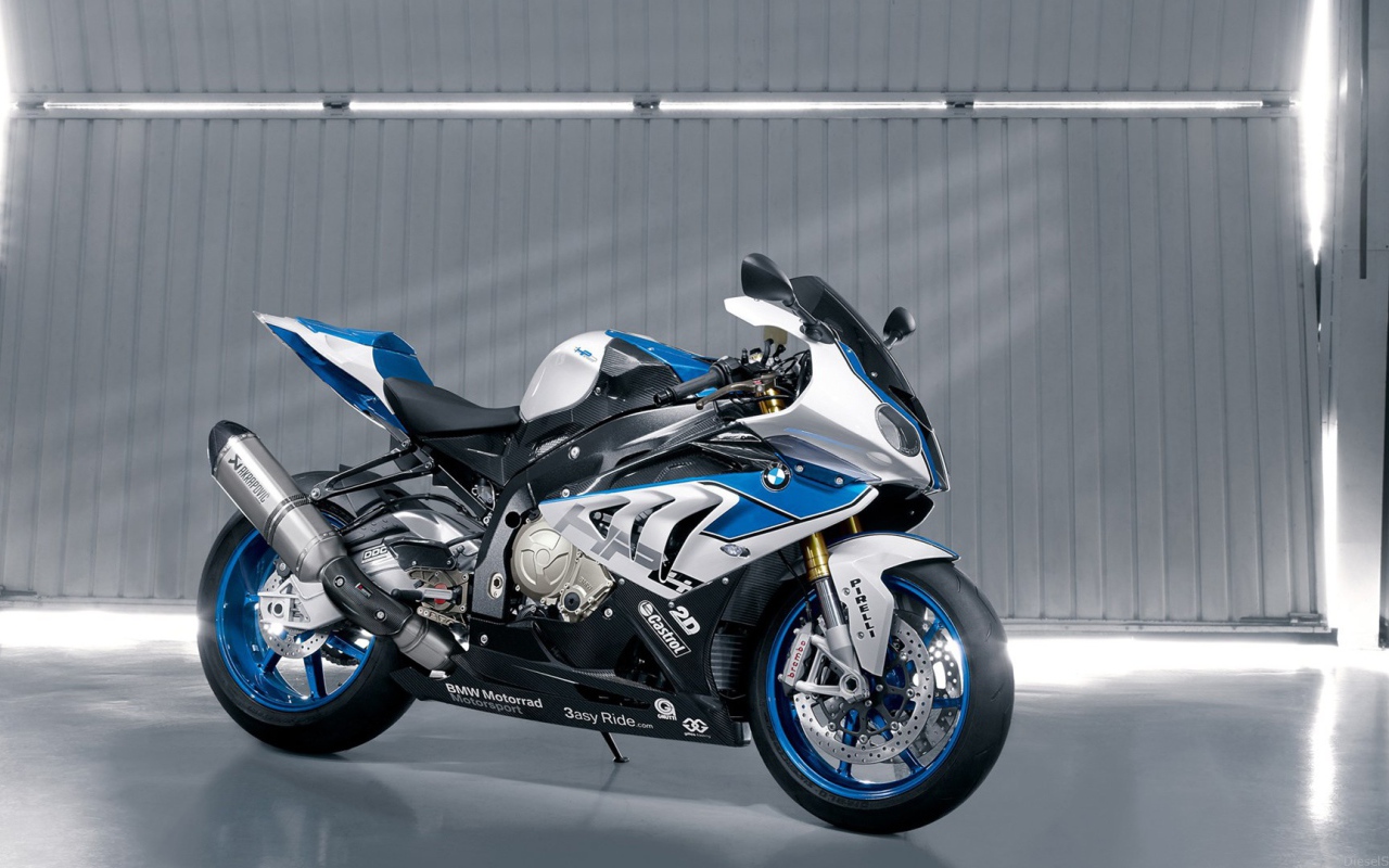 Мотоцикл BMW HP4