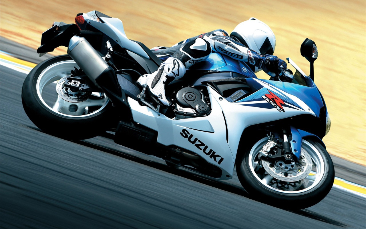 Мотоцикл Suzuki GSX R600