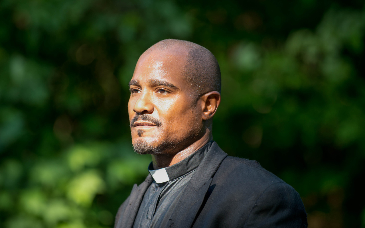 Священник из Ходячих мертвецов