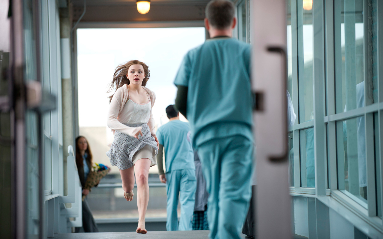 Героиня из Если я останусь