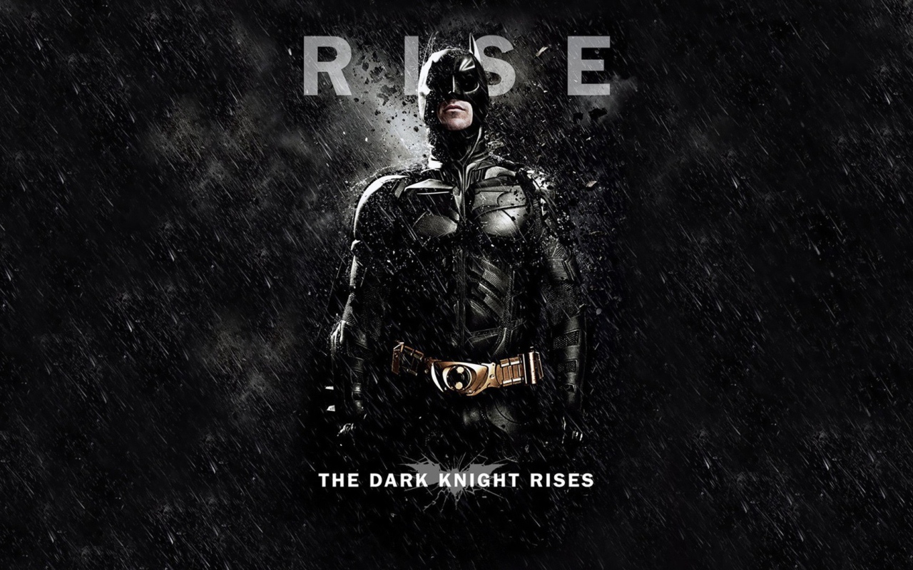 Черный Бэтмен под дождем