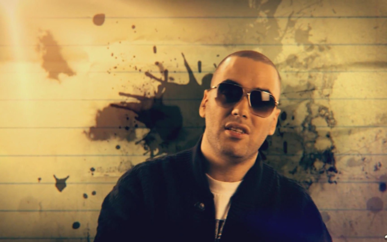 SLIM в темных очках