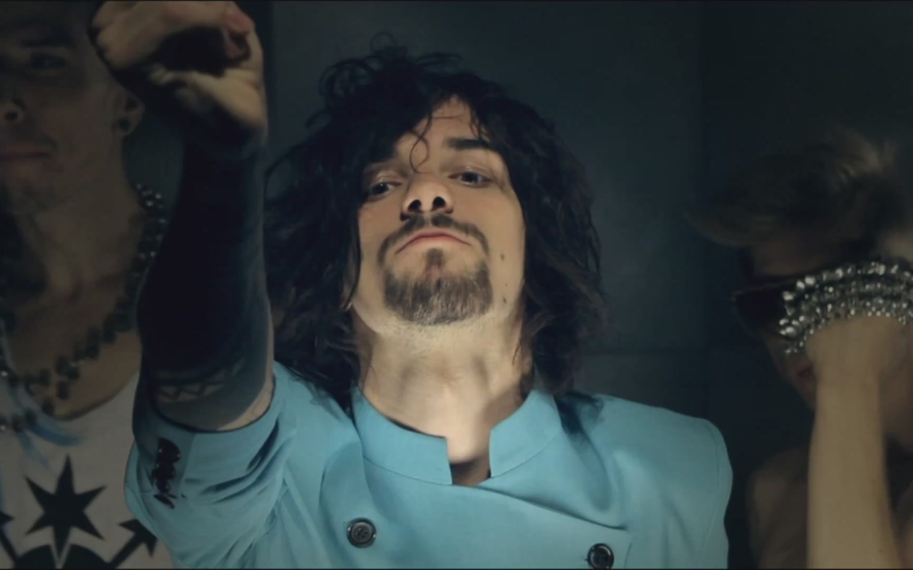 Кадр из клипа группы Quest Pistols