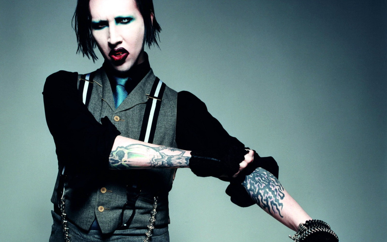 Знаменитый певец Marilyn Manson