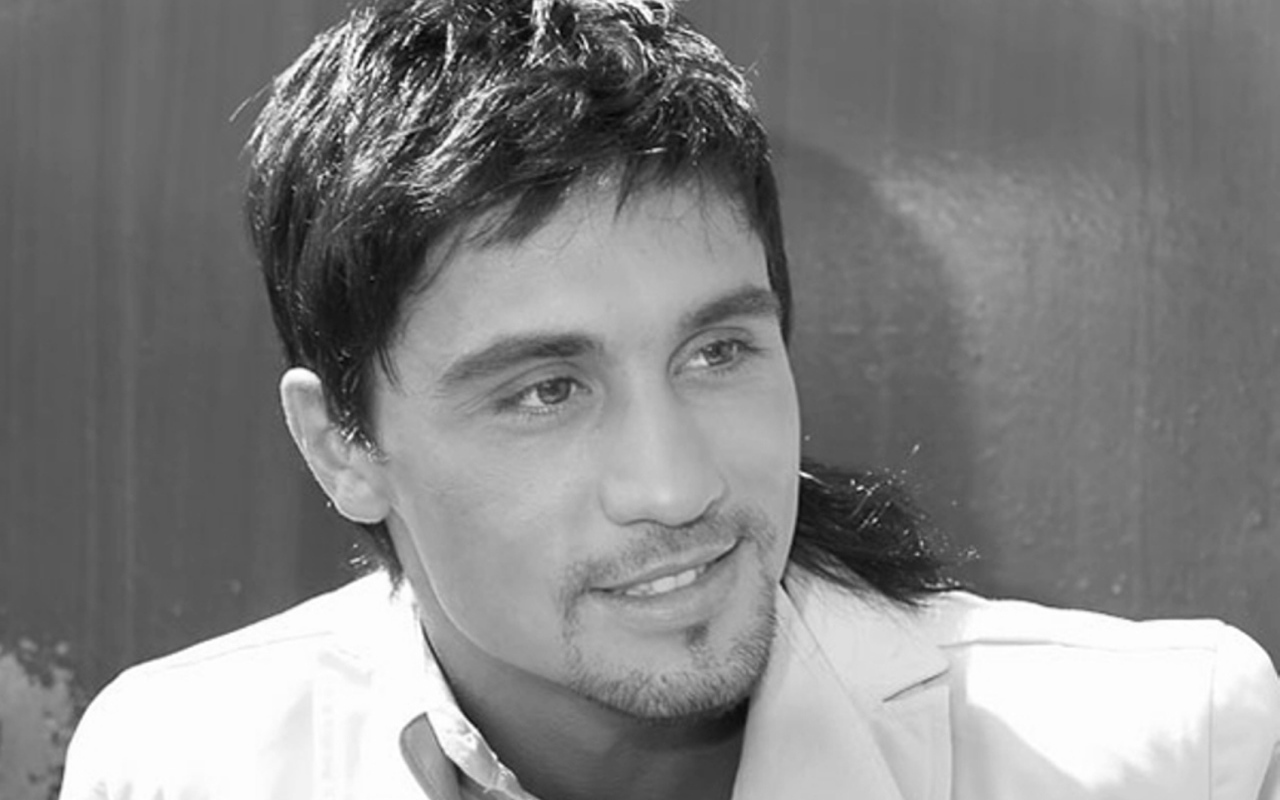 Дима Билан в черно-белой фотосессии