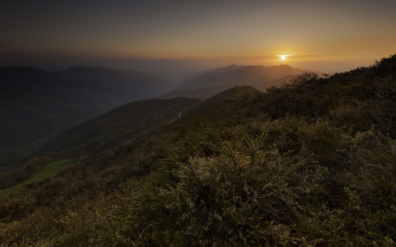 Восход солнца в горах