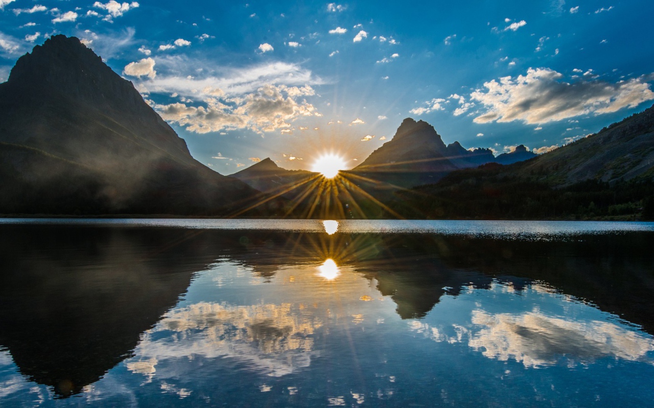 Восход солнца в горах