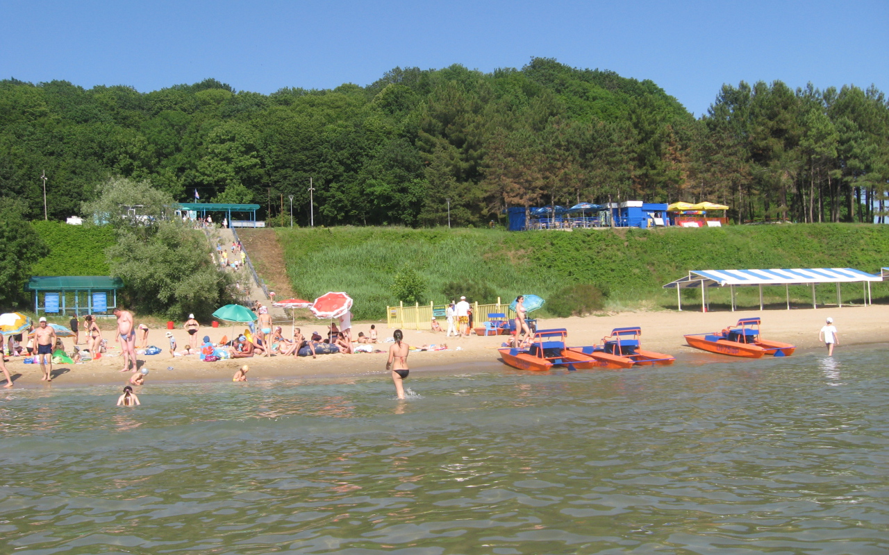 Золотой пляж в Лермонтово