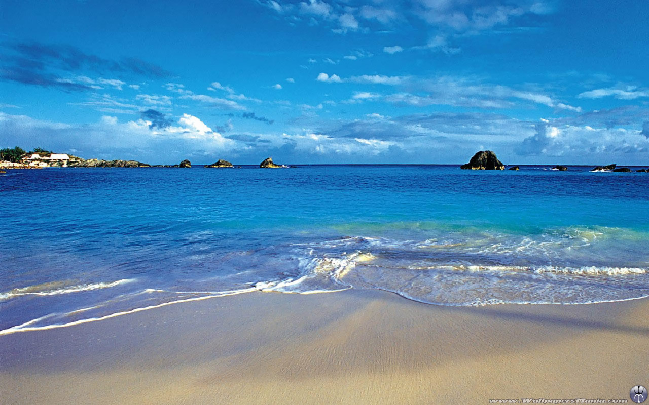 Пляж у лагуны