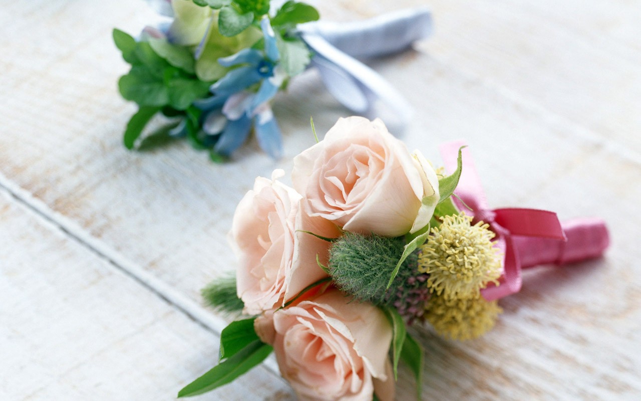 Декоративные букеты цветков