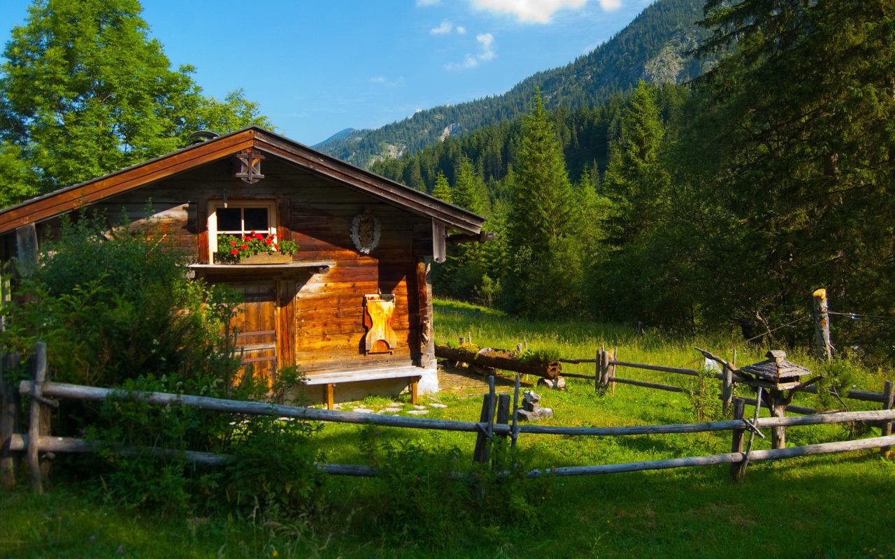 Деревенский дом в горах