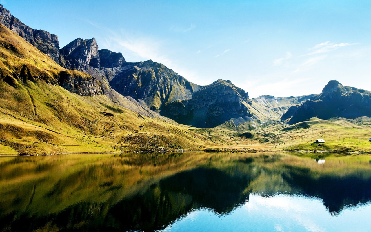 Озеро в Альпах