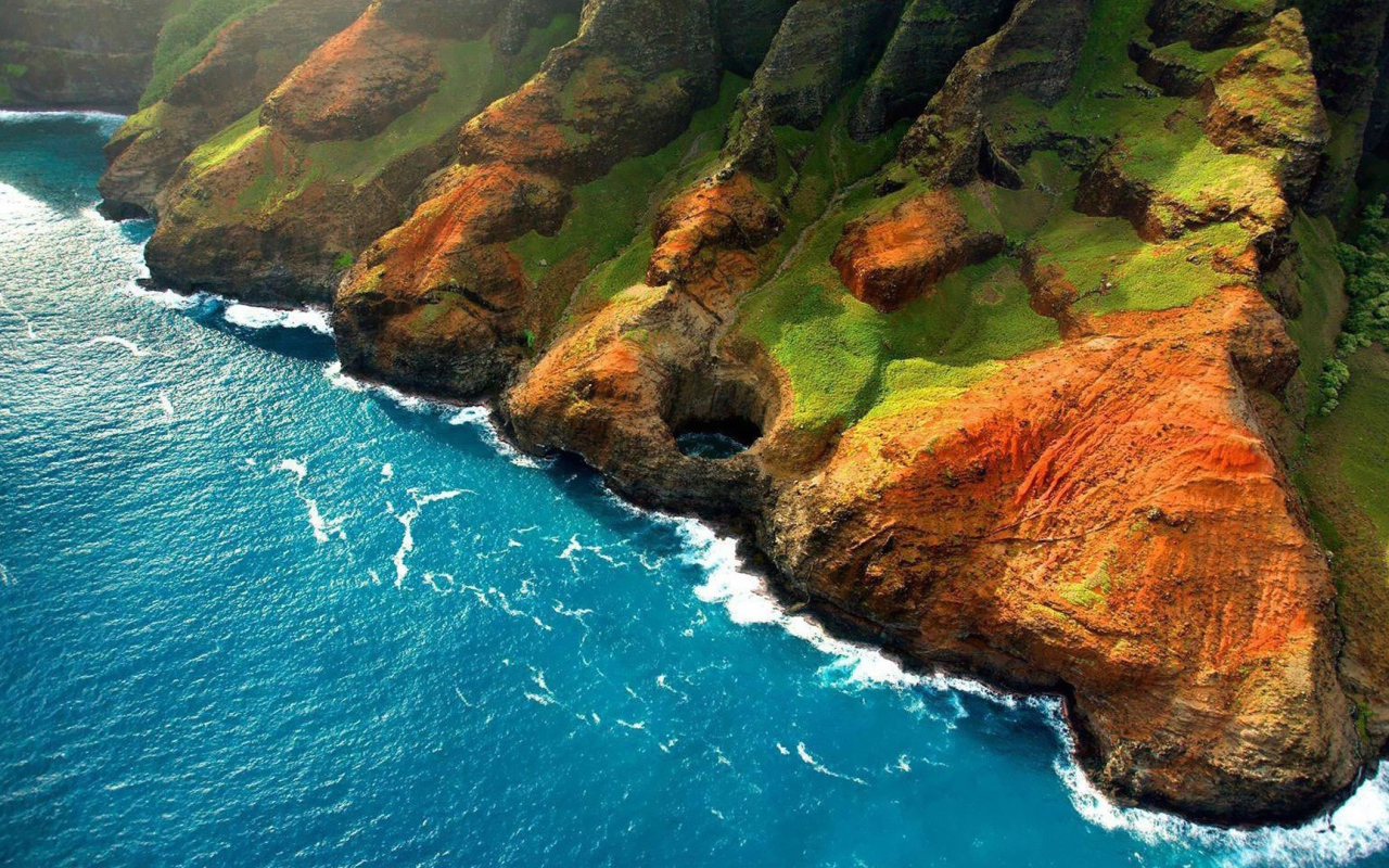 Горы у моря