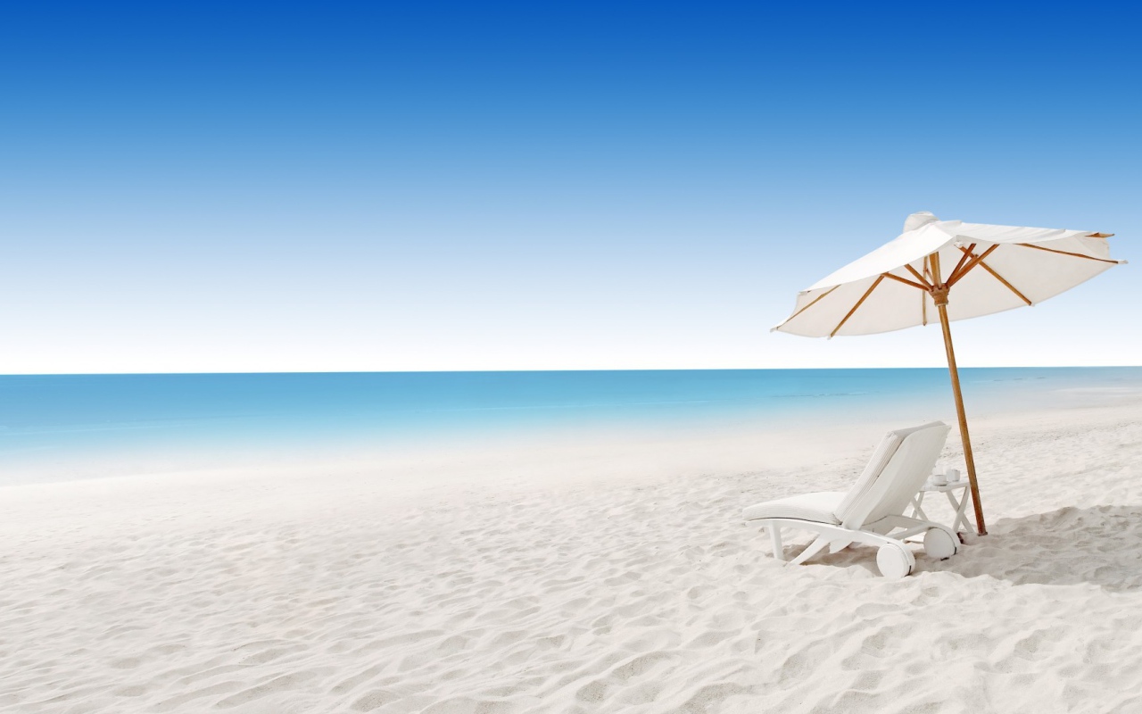 Чистейшее море и белый песок