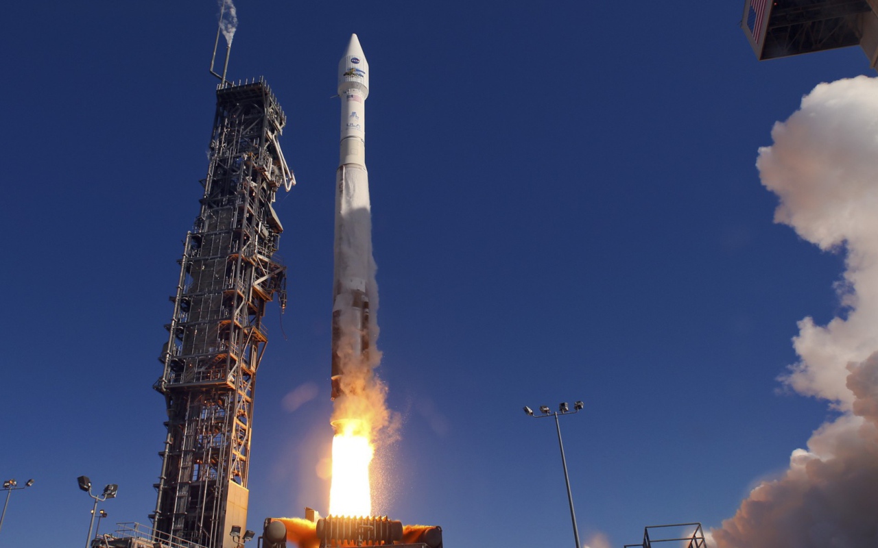 Старт космической ракеты