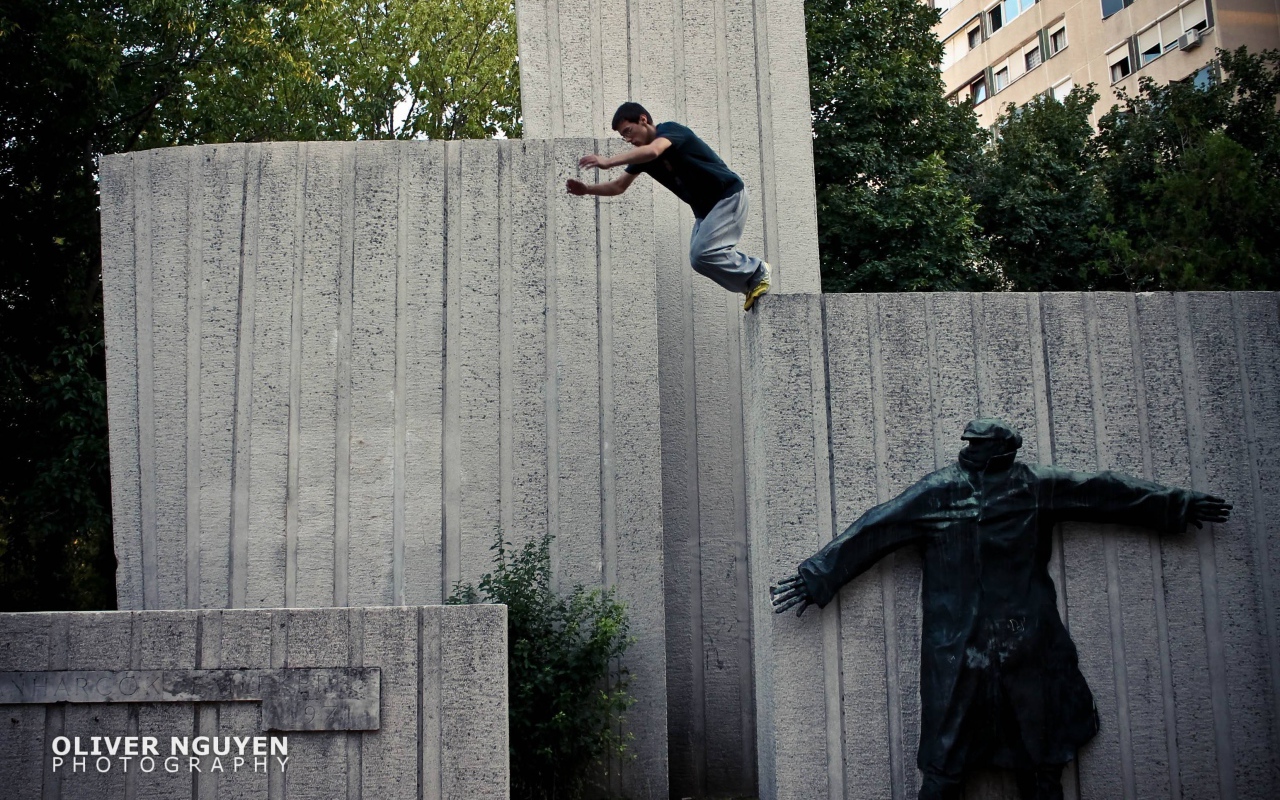 Паркур на памятнике