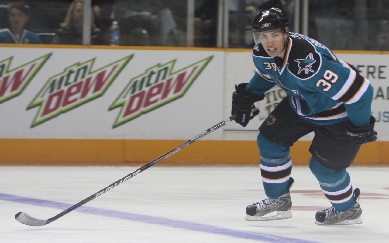 Игрок Сан-Хосе Логан Кутюр