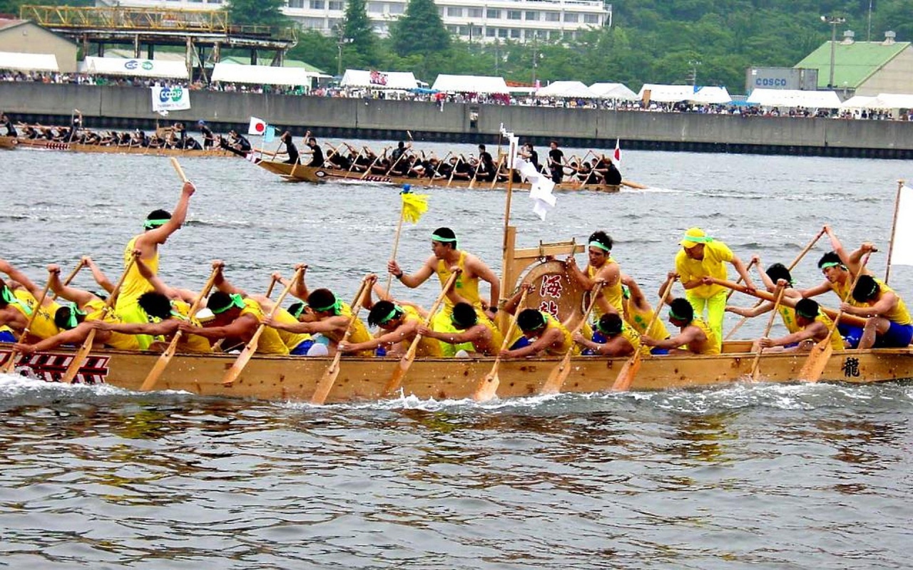 	   Boat races in Japan