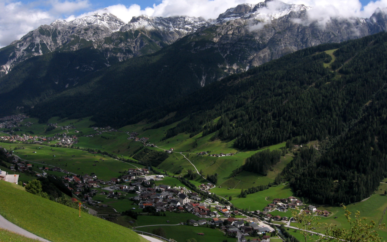 Пейзаж города Нойштифт, Австрия