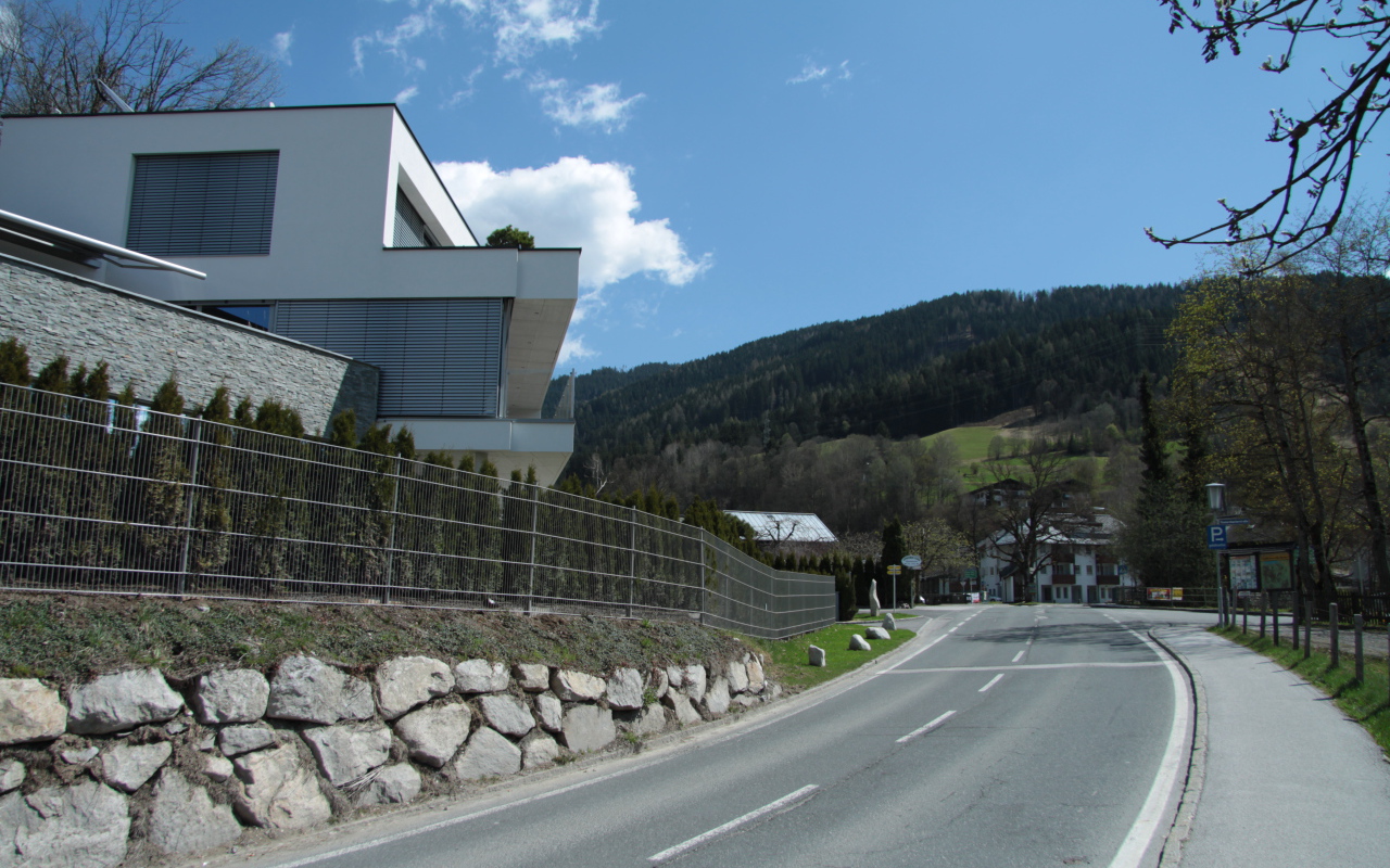 Горная дорога на курорте Цель-ам-Зее, Австрия