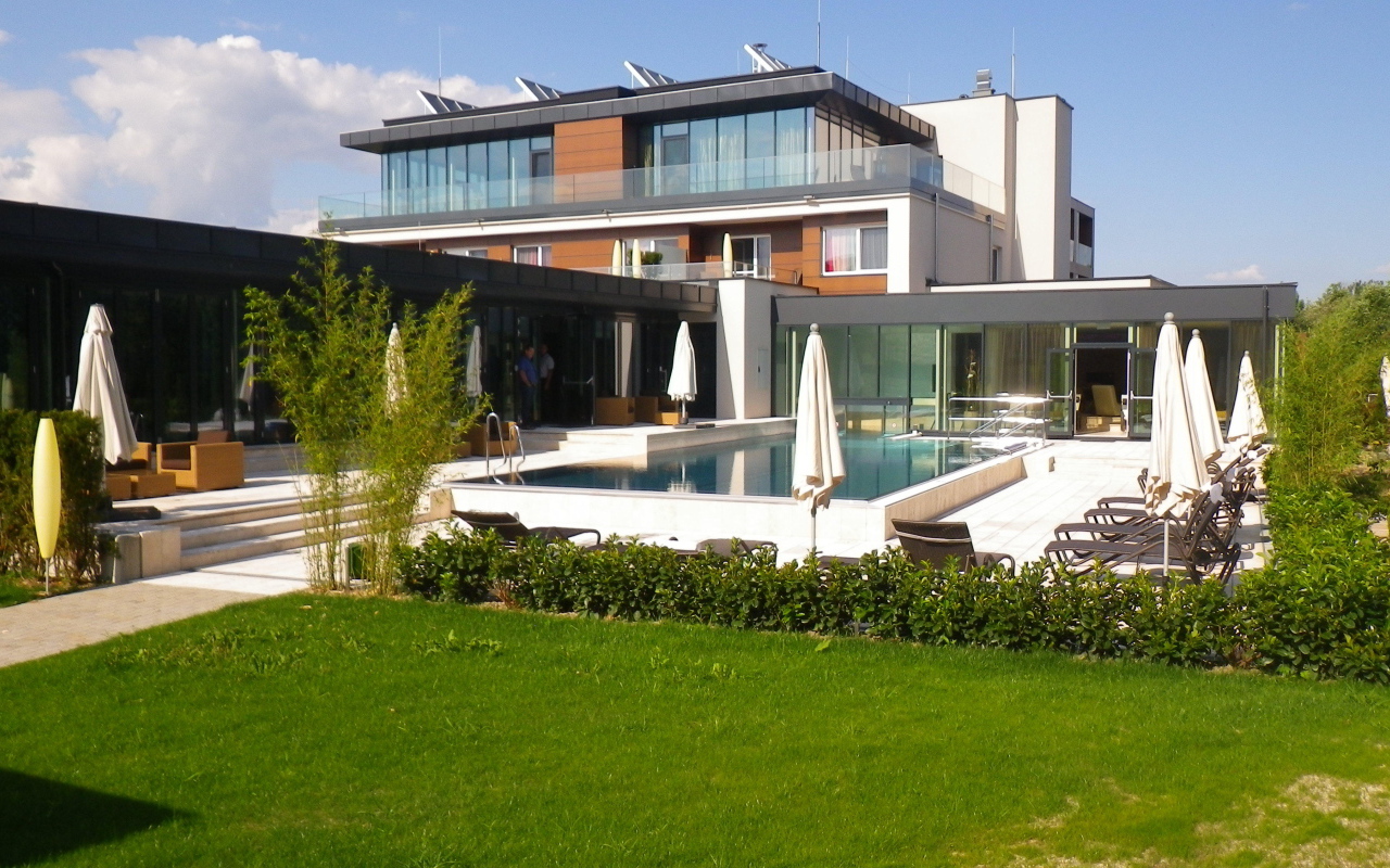 Отдых в отеле на курорте Бад Татцмансдорф, Австрия