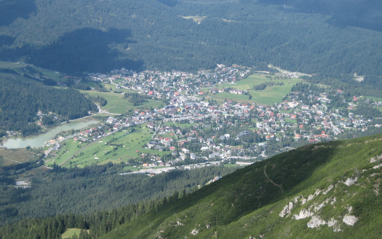Летний пейзаж на курорте Зеефельд, Австрия
