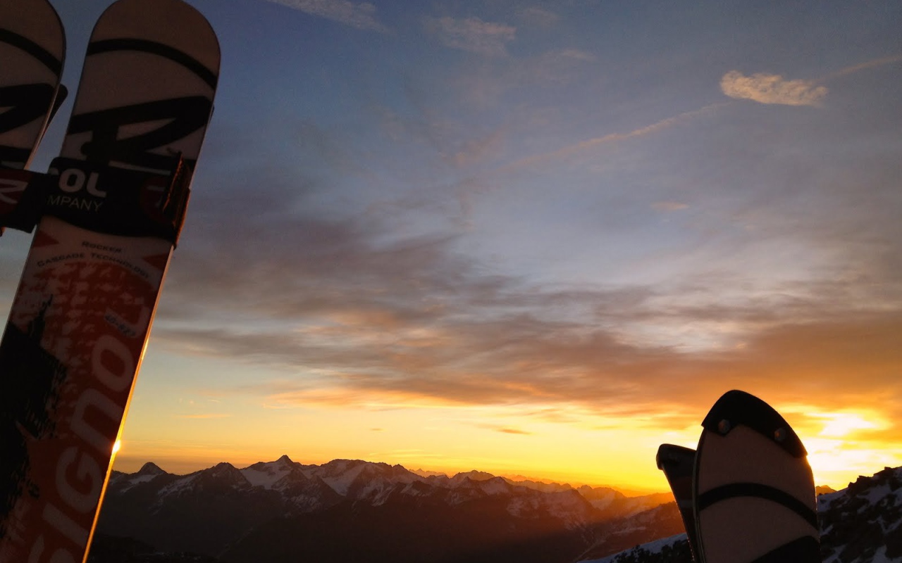 Закат на горнолыжном курорте Зёльден, Австрия