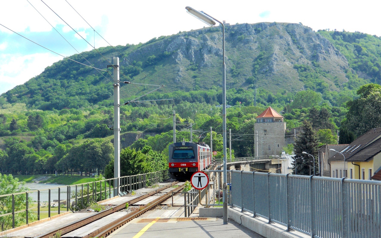 Железнодорожная станция в городе Гайнберг, Австрия