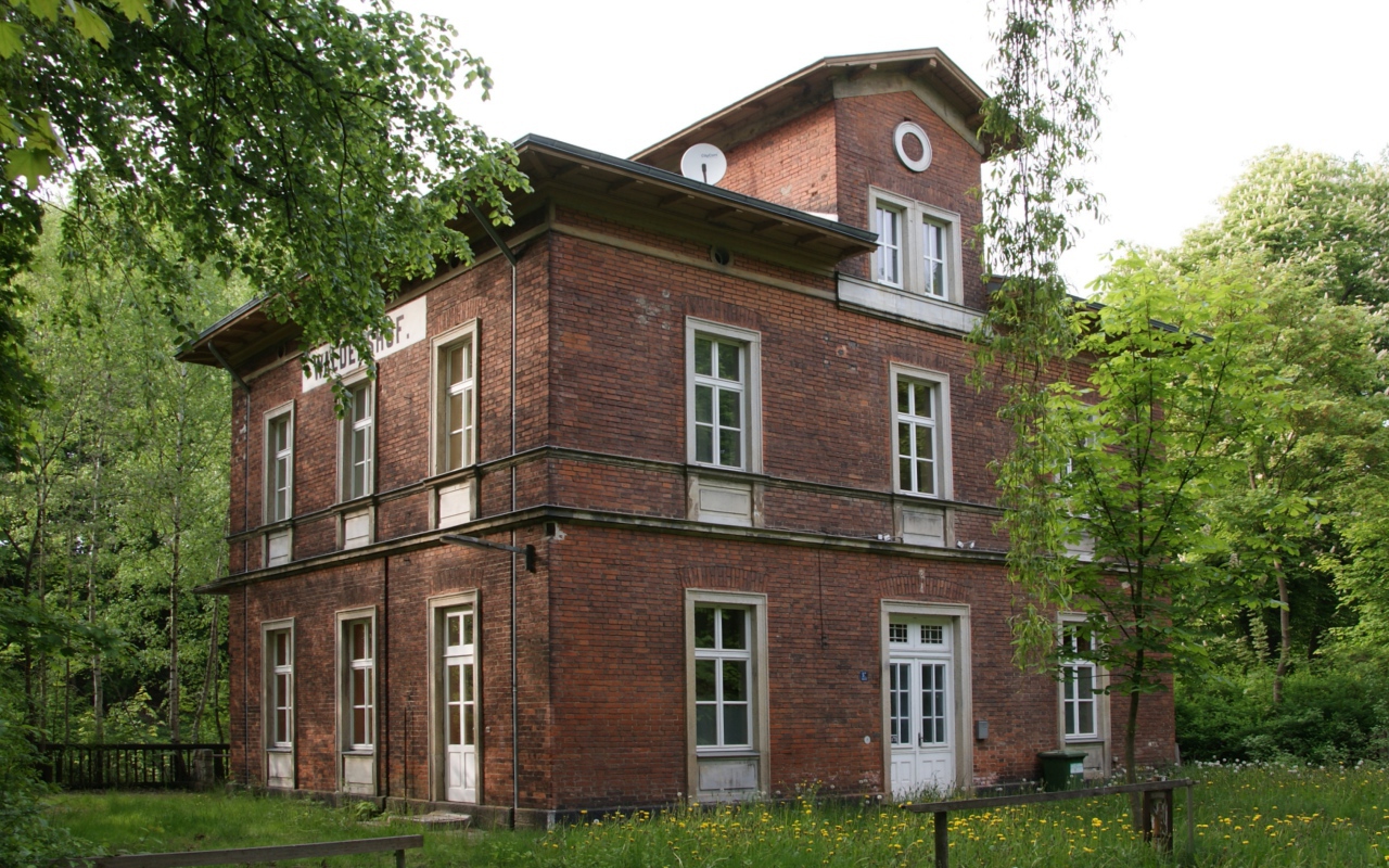 Дом среди деревьев в городе Лэнгенфельд, Австрия