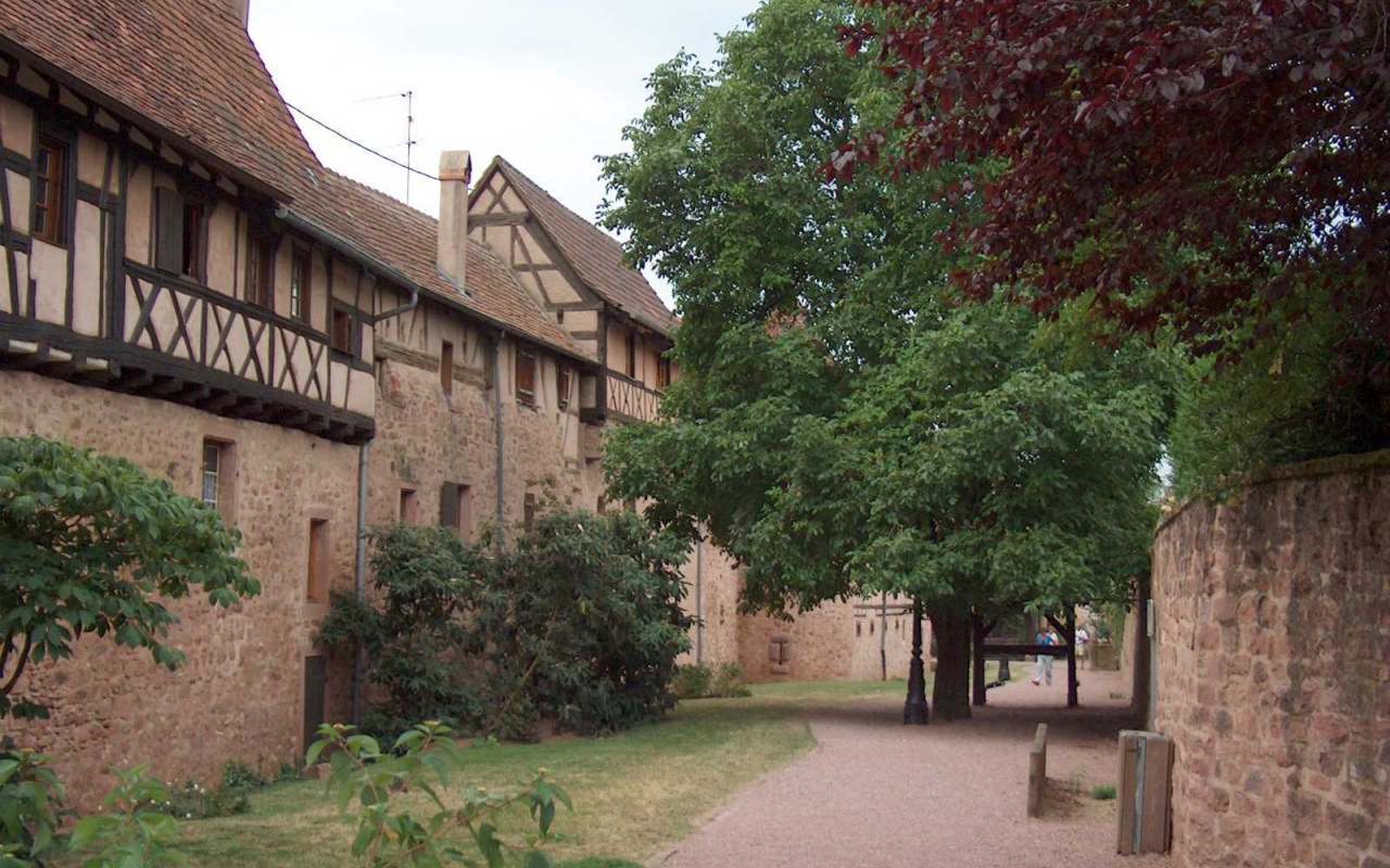 Старинная улица в Эльзасе, Франция