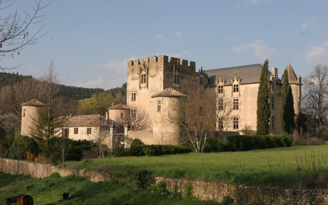 Замок в Провансе, Франция