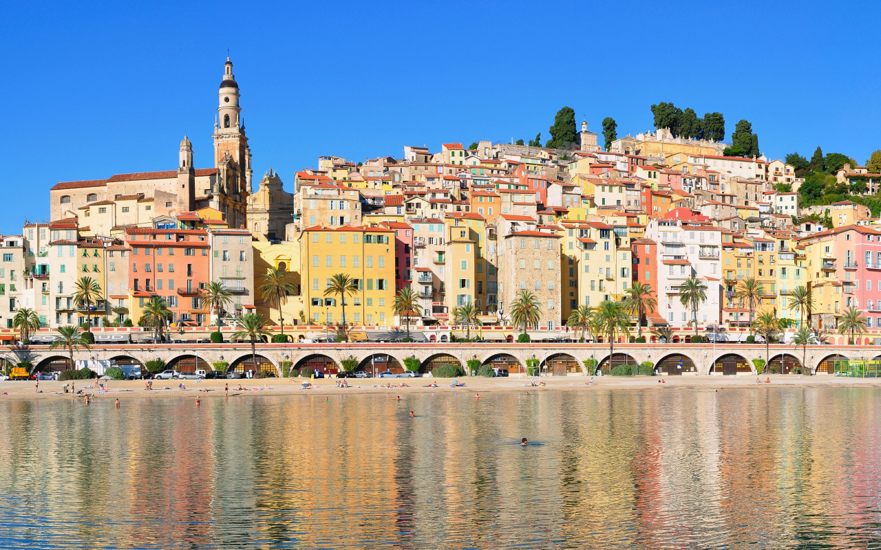 Дома на побережье на Лазурном берегу, Франция