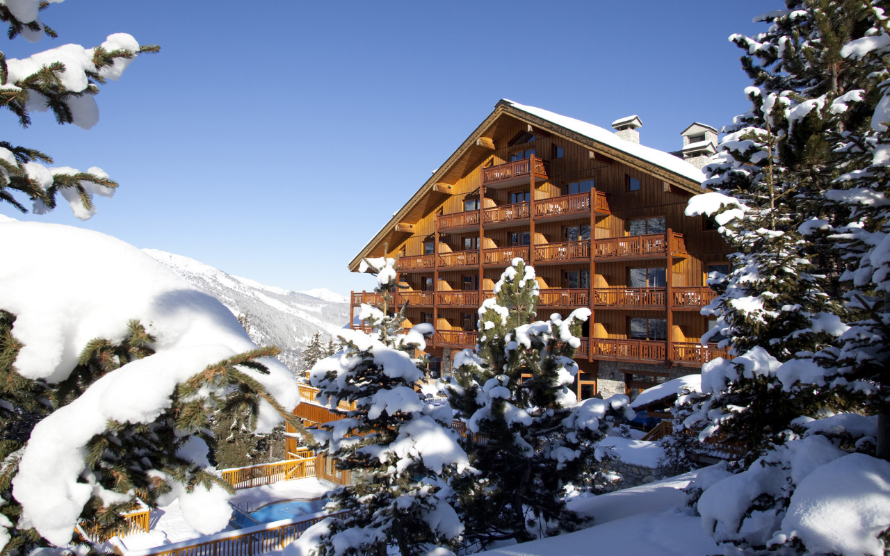 Гостиница на горнолыжном курорте Мерибель, Франция
