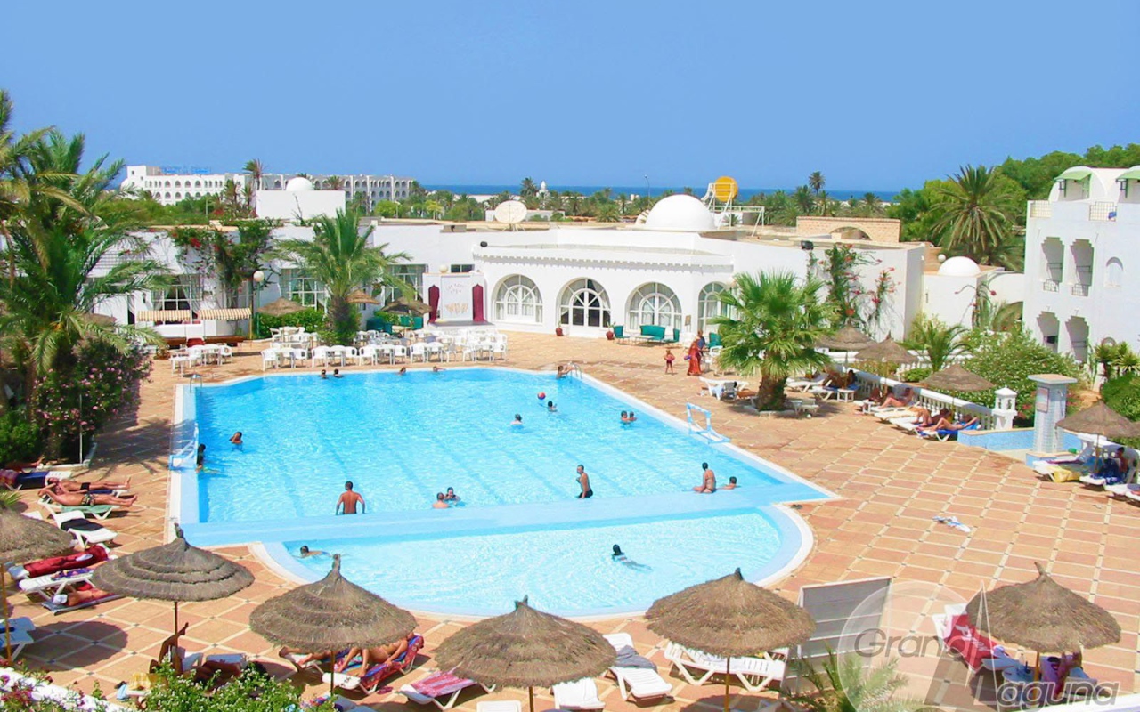 Роскошный отель на курорте Мирамар Круести, Франция