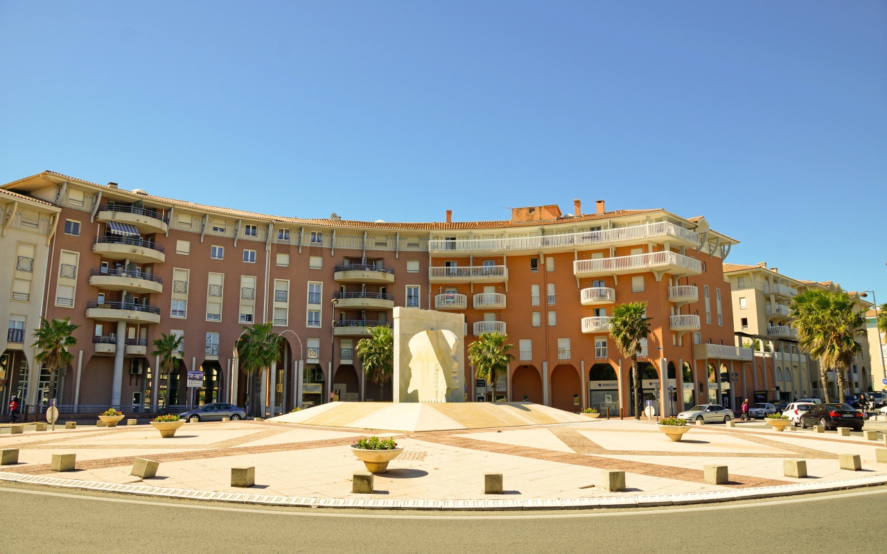 Роскошный отель на курорте Порт Де Фрежюс, Франция