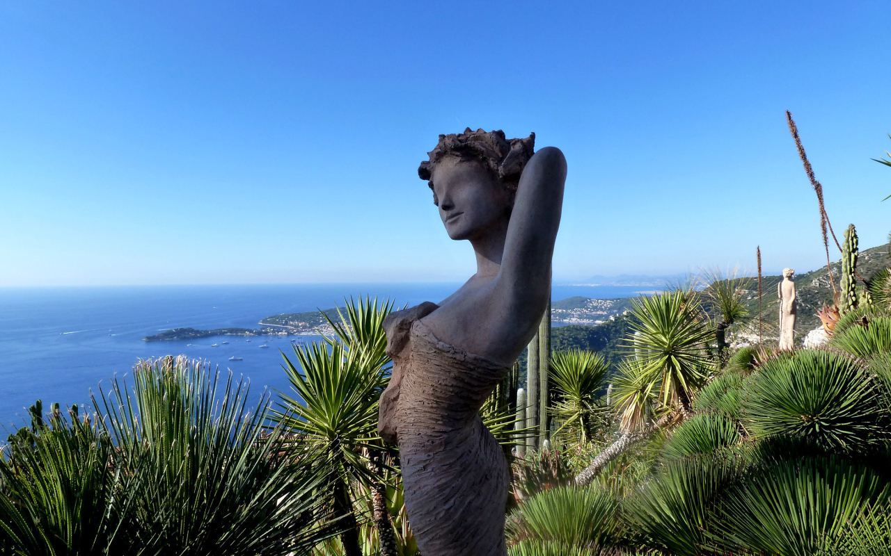 Скульптура на курорте Эз, Франция