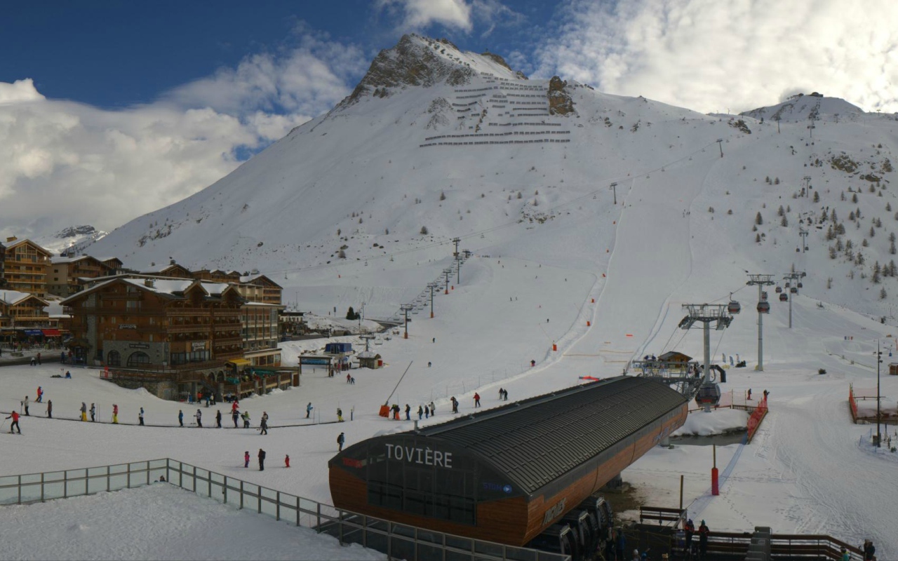 Лыжная база на горнолыжном курорте Тинь, Франция