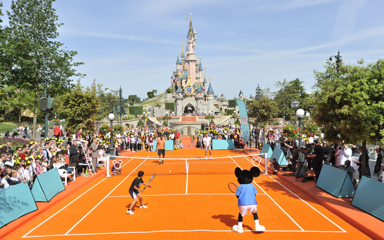 Tennis court at Disneyland, France