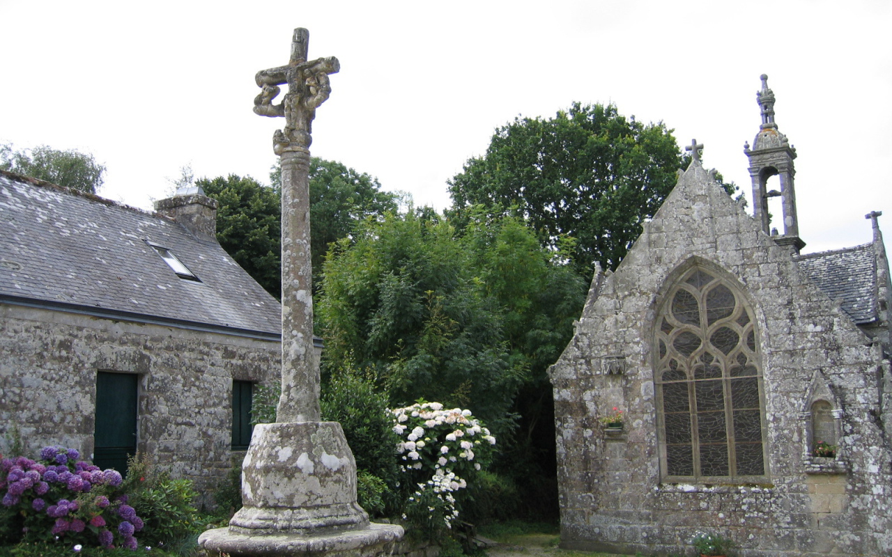 Старинная церковь в Бретань, Франция