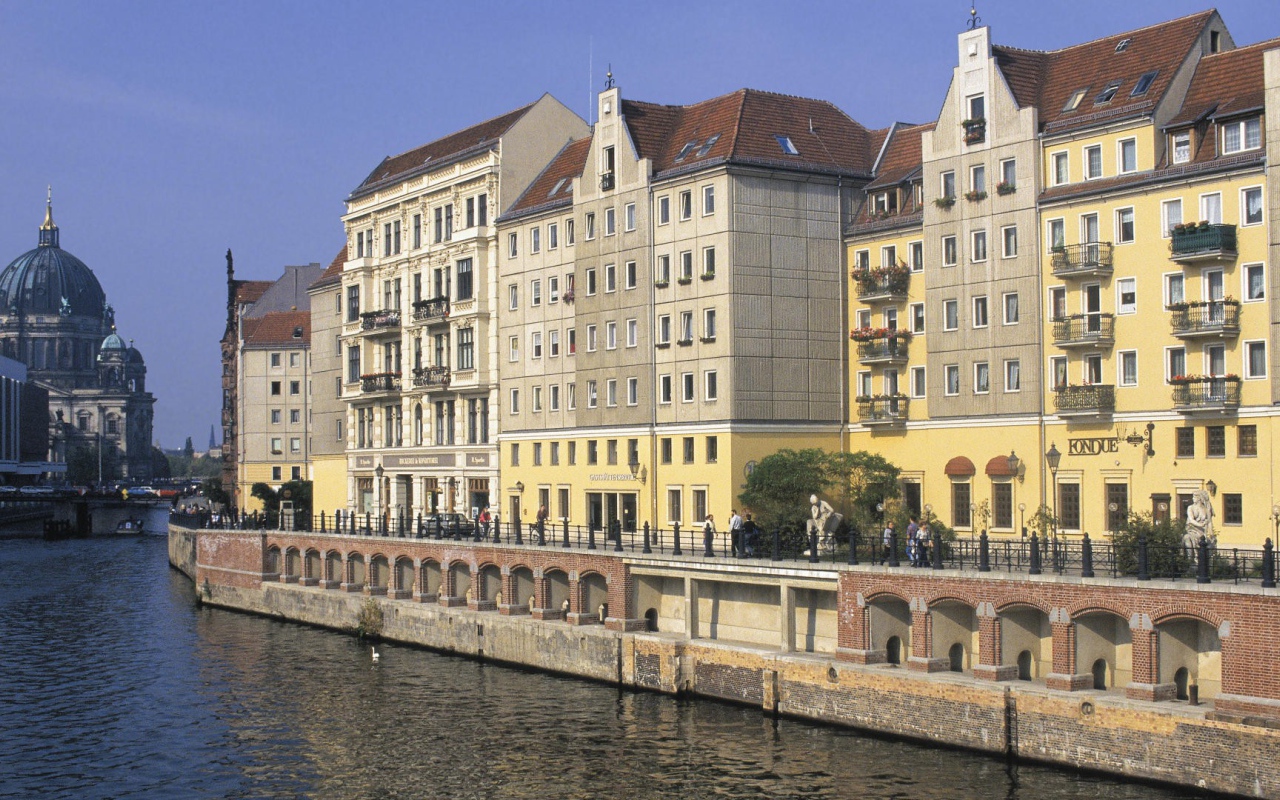 Набережная в Берлине