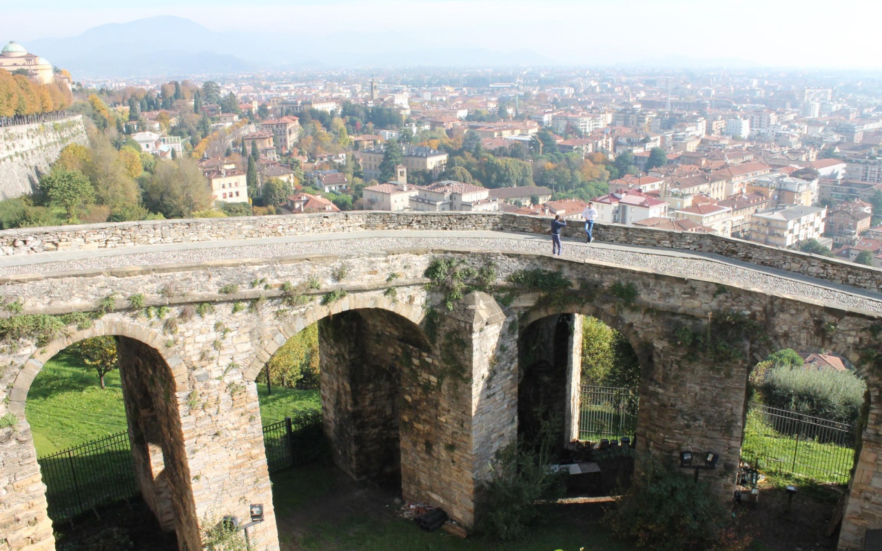 Мост в Бергамо, Италия