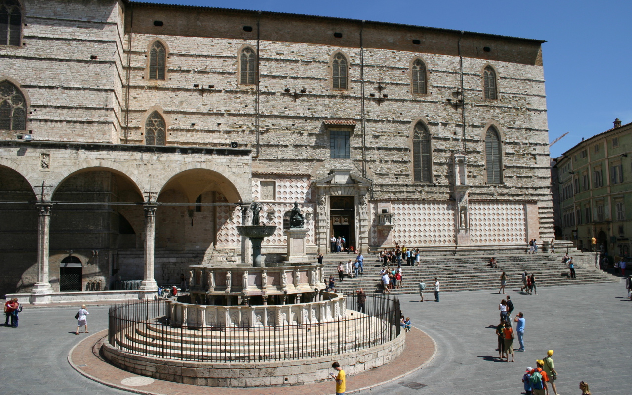 Собор в Перудже, Италия