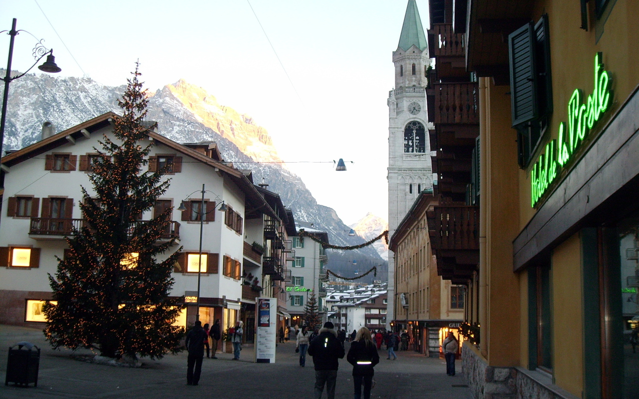 Рождественские каникулы на горнолыжном курорте Кортина д'Ампеццо, Италия