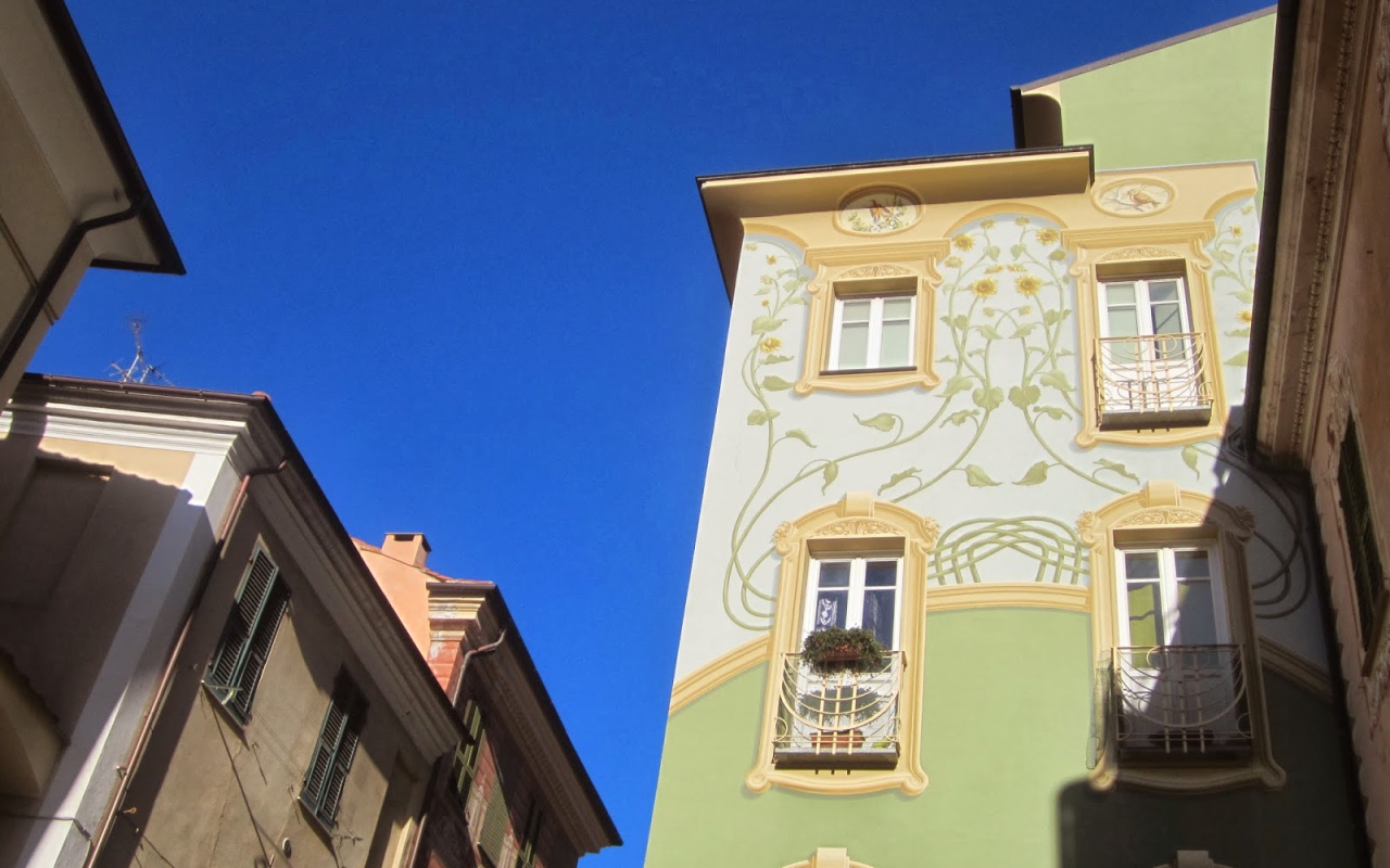 Дом с рисунками в Лоано, Италия